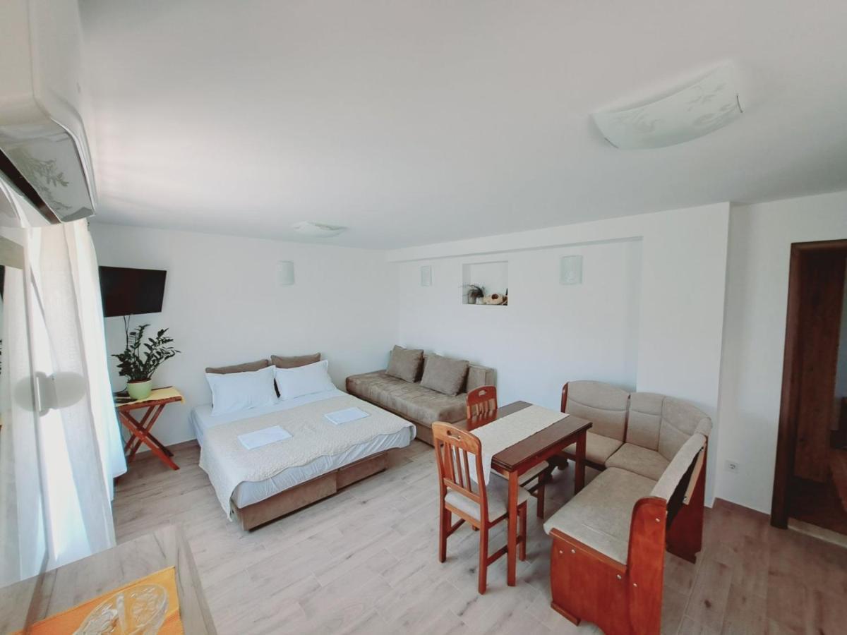 Apartments Blazevic تْشيرسيك نوفي المظهر الخارجي الصورة